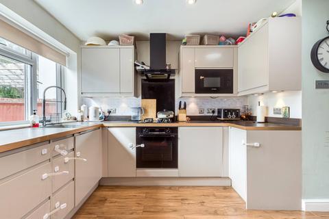 2 Brookend Road, Sidcup, DA15 8BE