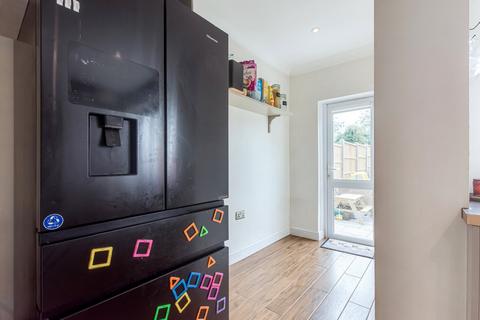 2 Brookend Road, Sidcup, DA15 8BE