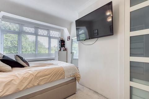 2 Brookend Road, Sidcup, DA15 8BE