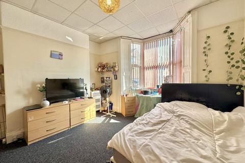 5 bedroom terraced house for sale, Penbryn Terrace, Brynmill, Swansea, City And County of Swansea.