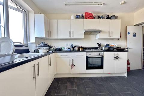 5 bedroom terraced house for sale, Penbryn Terrace, Brynmill, Swansea, City And County of Swansea.