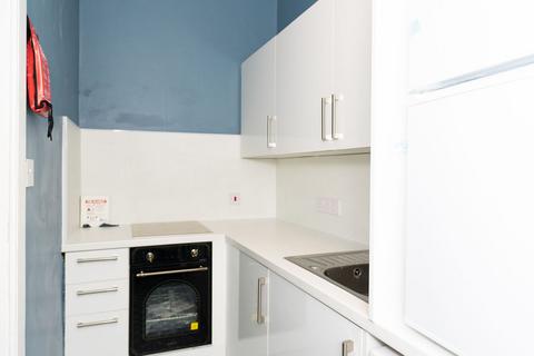 1 bedroom flat to rent, 4130L – Gibson Street, Edinburgh, EH7 4LW