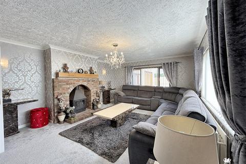 4 bedroom detached bungalow for sale, Pontantwn, Kidwelly