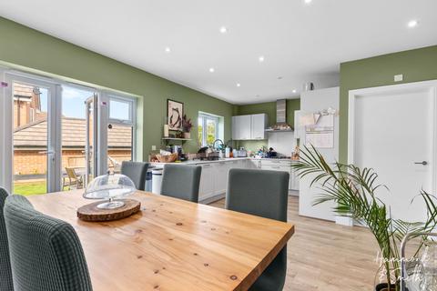 14 Archer Close, Coopersale, Epping, CM16 7FG