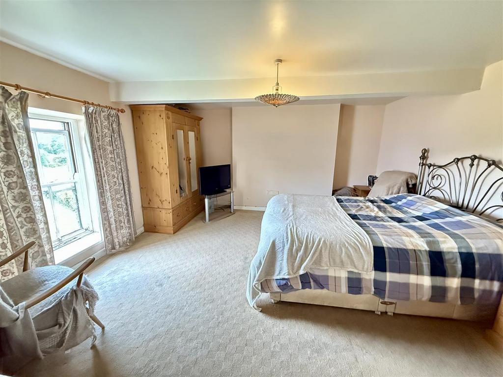 Rear bedroom 1