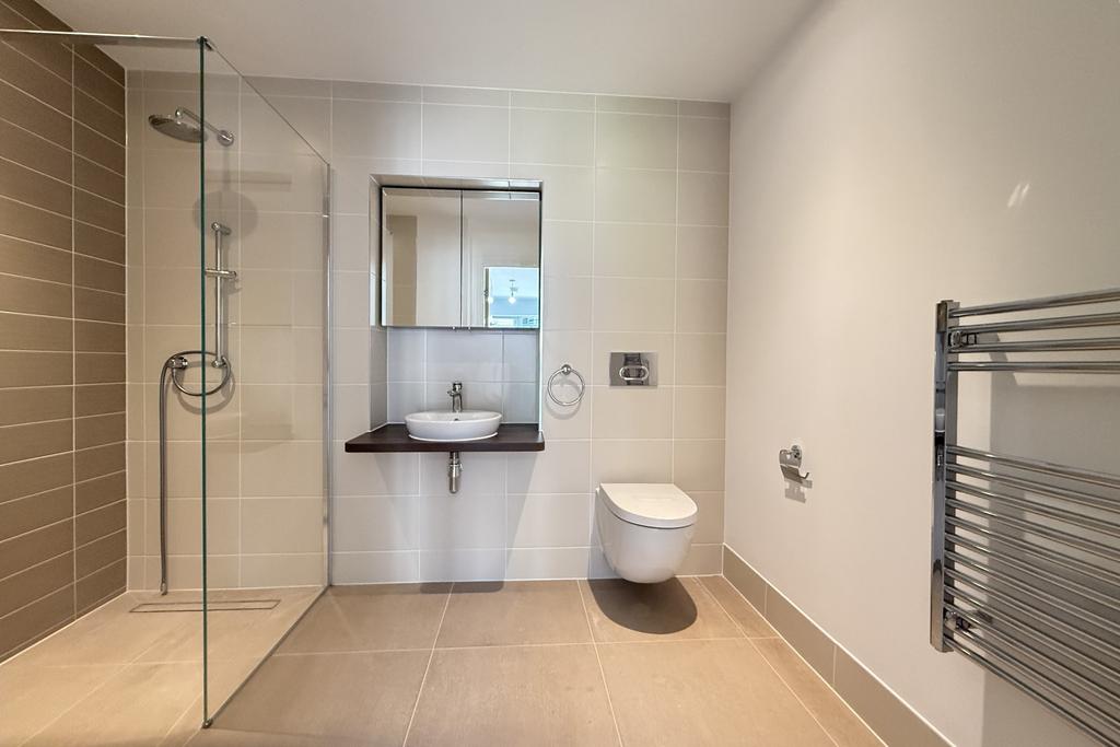 Ensuite