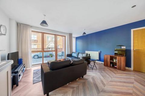 1 bedroom flat for sale, Avebury Avenue,Tonbridge,TN9 1TL