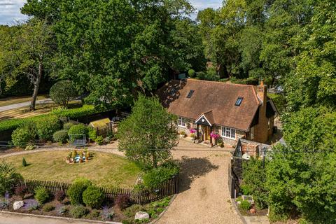 3 bedroom detached house for sale, Wapseys Lane, Slough SL2