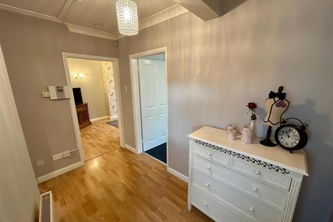 undefined, Drysdale Avenue, London