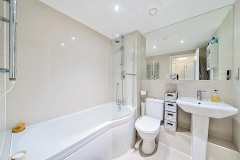 2 bedroom flat for sale, North Side Wandsworth Common, Wandsworth, London, SW18