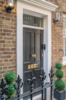 3 bedroom maisonette for sale, Heath Street, Hampstead, London, NW3