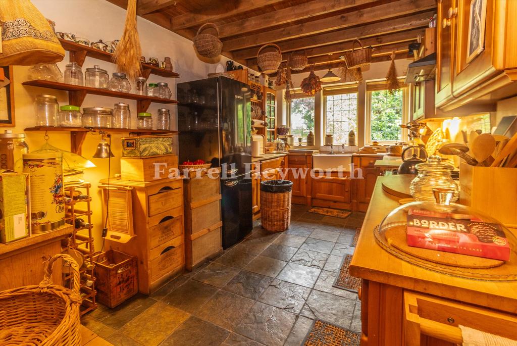 Kitchen image 2