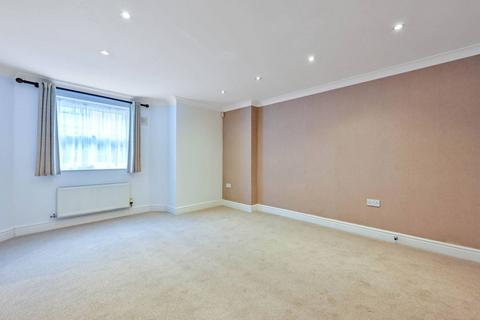 2 bedroom flat for sale, Sandfield Court, Guildford, GU1