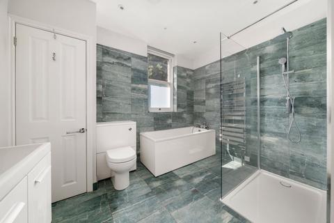 2 bedroom flat for sale, Riverview Gardens, Barnes SW13