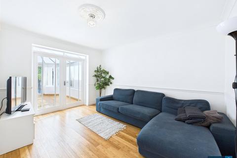 32 Ardeen Road, Doncaster, DN2 5EU