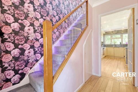 4 bedroom detached house for sale, Kiln Road, Benfleet, SS7 1RS
