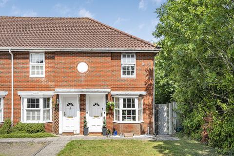 2 bedroom end of terrace house for sale, Longcroft Gardens, Welwyn Garden City, AL8