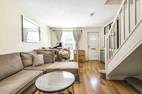 2 bedroom end of terrace house for sale, Longcroft Gardens, Welwyn Garden City, AL8