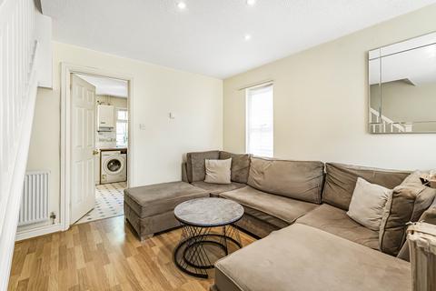 2 bedroom end of terrace house for sale, Longcroft Gardens, Welwyn Garden City, AL8