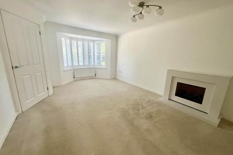3 bedroom semi-detached house to rent, Fieldfare Lane, Barnham