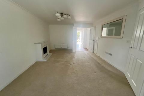 3 bedroom semi-detached house to rent, Fieldfare Lane, Barnham