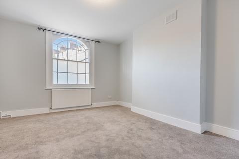 2 bedroom maisonette to rent, Copenhagen Street, London, N1