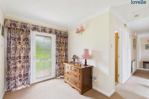 undefined, Glen-Dell, Hatton, LN8