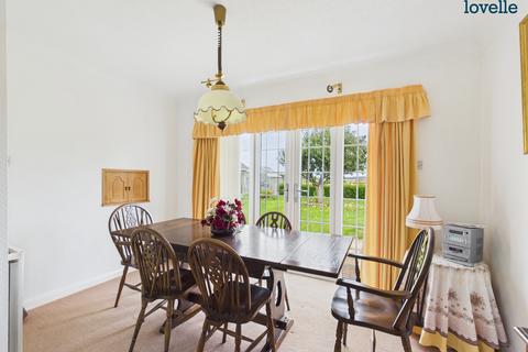 undefined, Glen-Dell, Hatton, LN8
