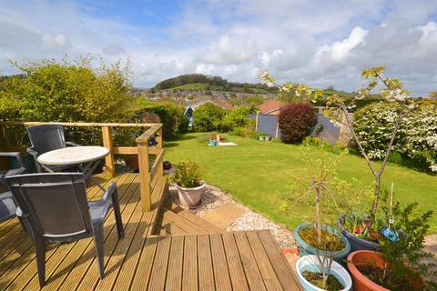 6 Stuart Way, Bridport, DT6 4AU