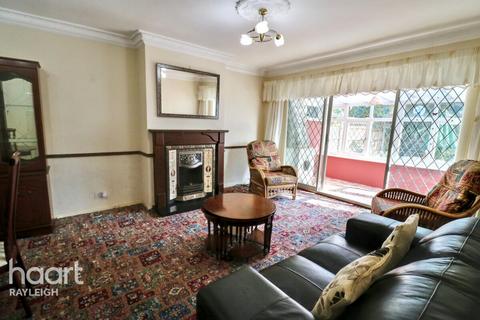 2 bedroom semi-detached bungalow for sale, Dering Crescent, Leigh-On-Sea