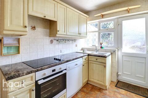 2 bedroom semi-detached bungalow for sale, Dering Crescent, Leigh-On-Sea