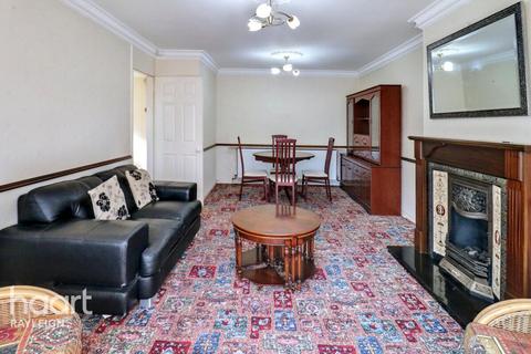 2 bedroom semi-detached bungalow for sale, Dering Crescent, Leigh-On-Sea