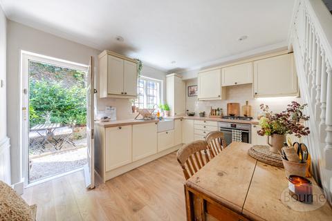 124 Brighton Road, Godalming, GU7 1PL