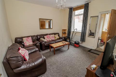 4 bedroom house to rent, Belle Grove West, Newcastle