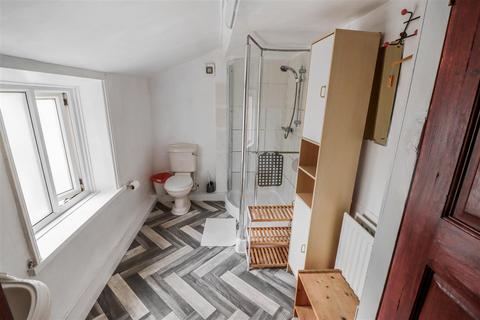 4 bedroom house to rent, Belle Grove West, Newcastle