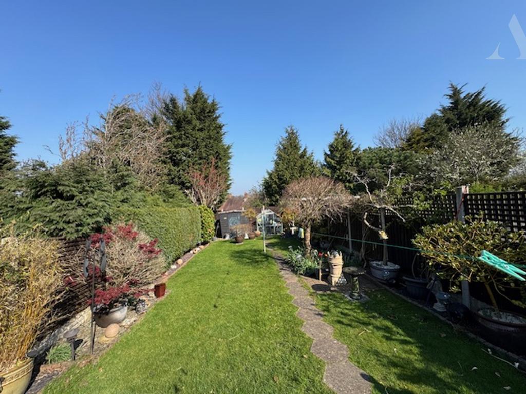 36 Orpwood Road garden 3