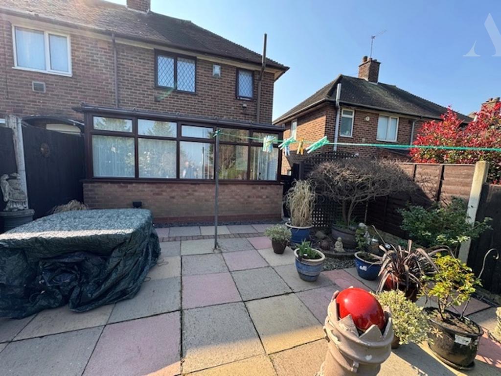 36 Orpwood Road garden 2