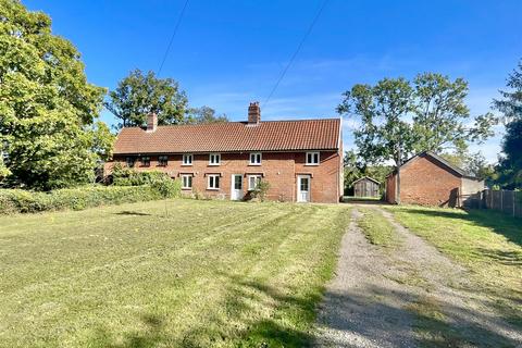 undefined, Chickering Road, Hoxne