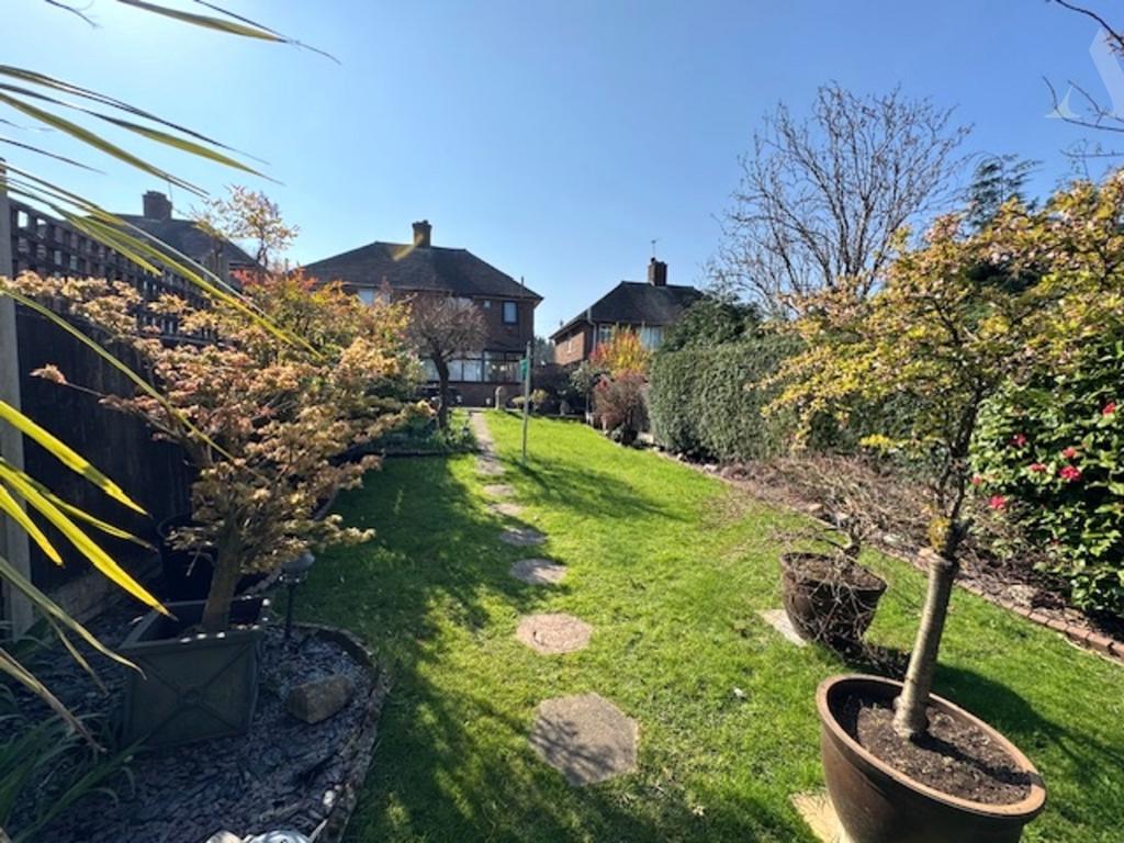 36 Orpwood Road garden