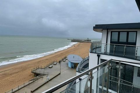 2 bedroom apartment to rent, Beach Drive, Ramsgate CT11