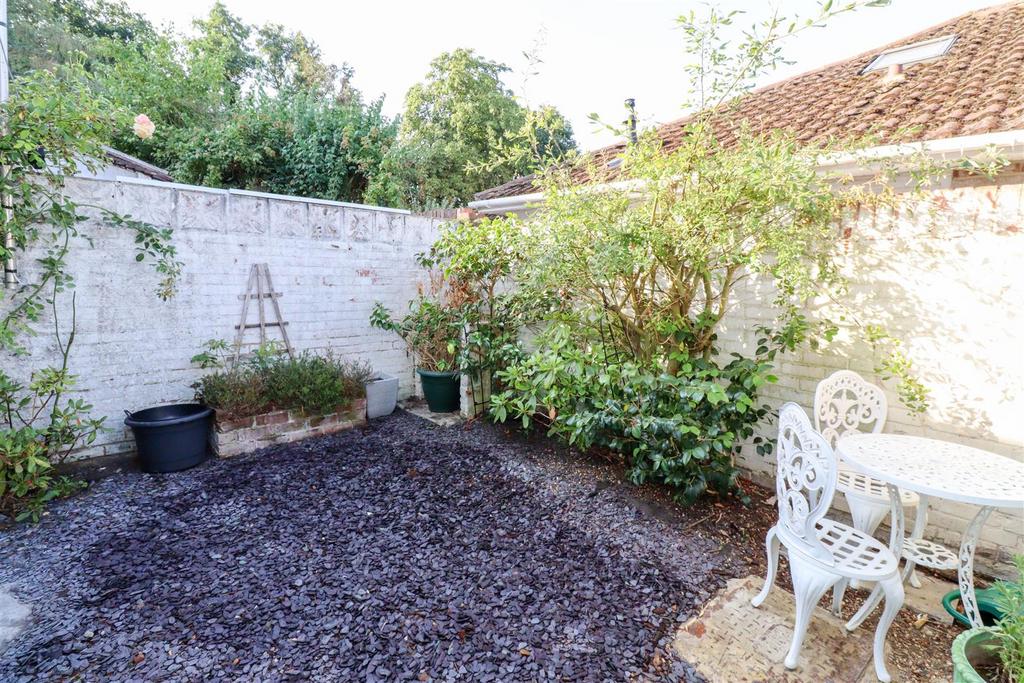 Courtyard Garden