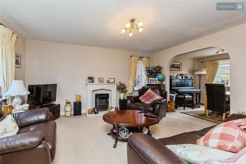 4 bedroom detached house for sale, Salisbury Close, Crewe, Cheshire, CW2
