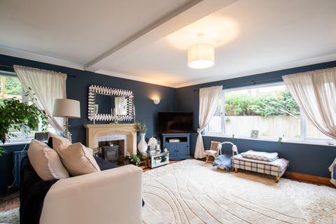 5 bedroom detached house for sale, Broughton Road, Banbury, OX16