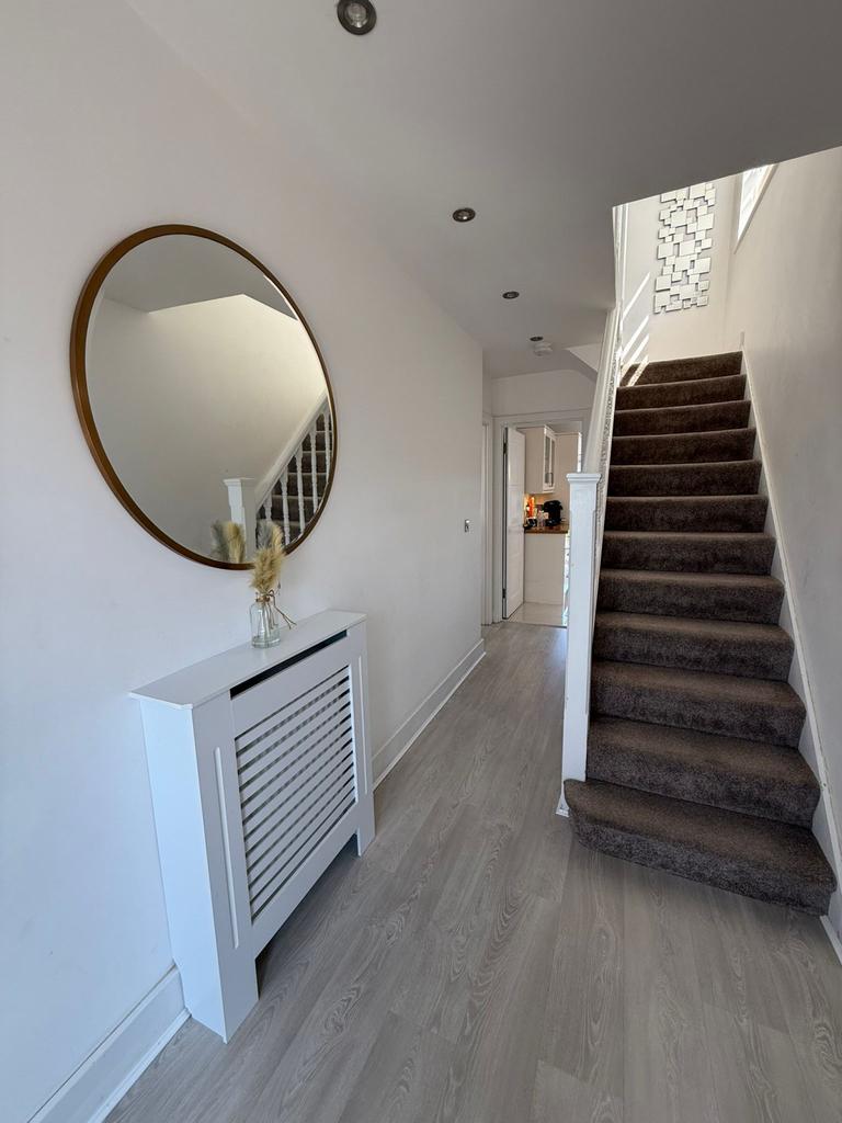 House in Enfield - View 4