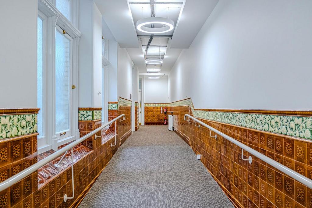 65 London Wall corridor.jpg
