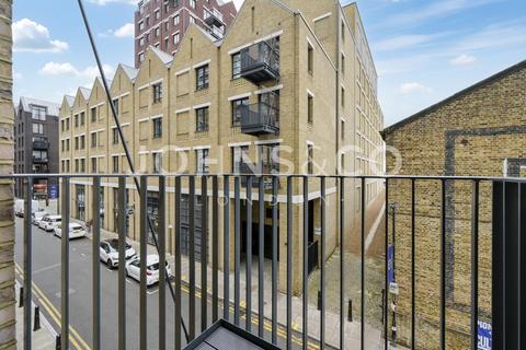 3 bedroom apartment to rent, Orchard Place, Goodluck Hope, London, E14