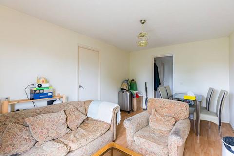 2 bedroom flat to rent, Taeping Street, Isle Of Dogs, London, E14