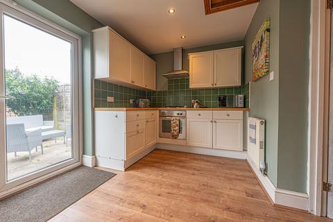 2 bedroom semi-detached house for sale, Marshfield Road, Marshfield, CF3