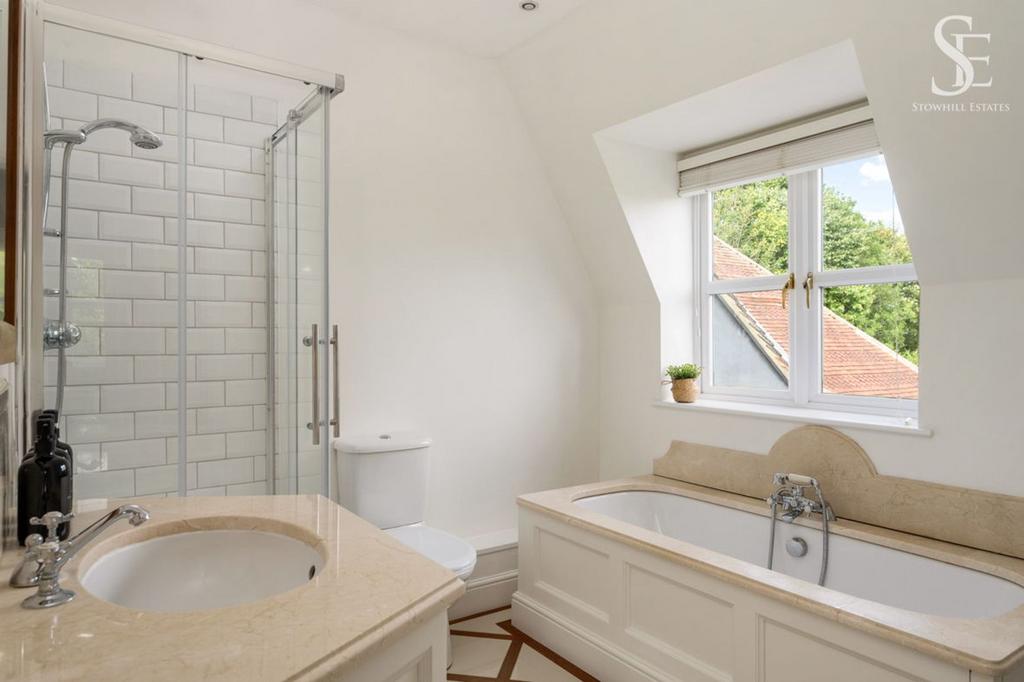 Master ensuite
