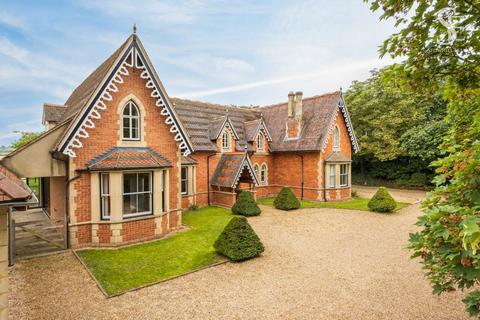 5 bedroom detached house for sale, Ickleton Road, East Challow, OX12